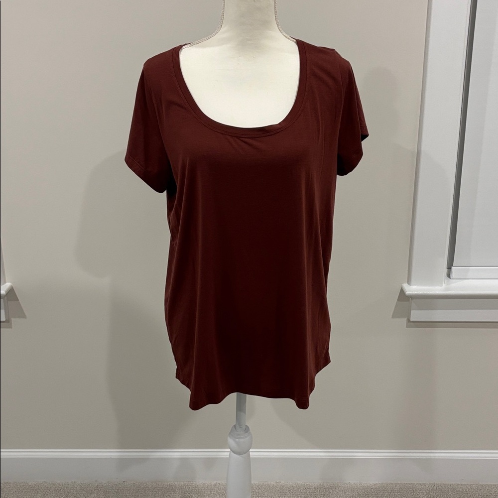 Scoop neck short sleeve tee from Athleta